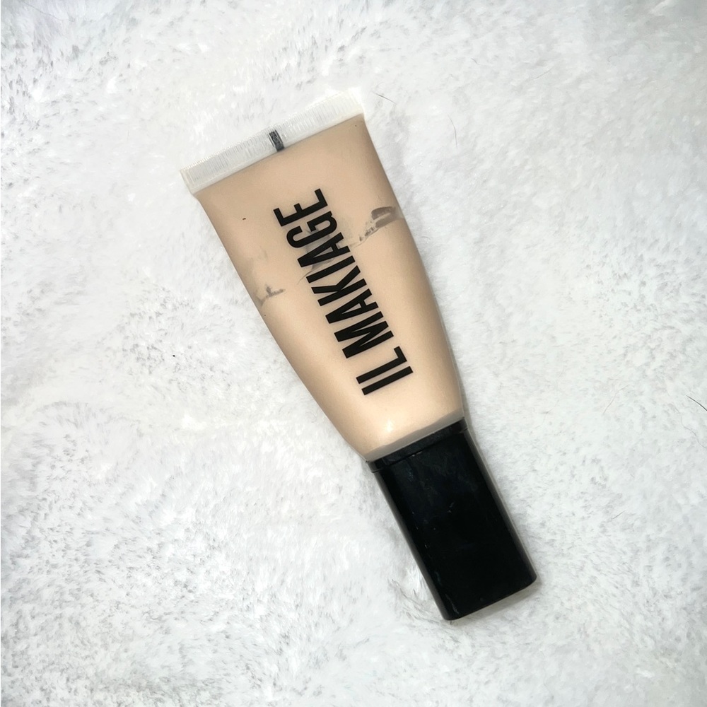 IL MAKIAGE foundation, shade 030